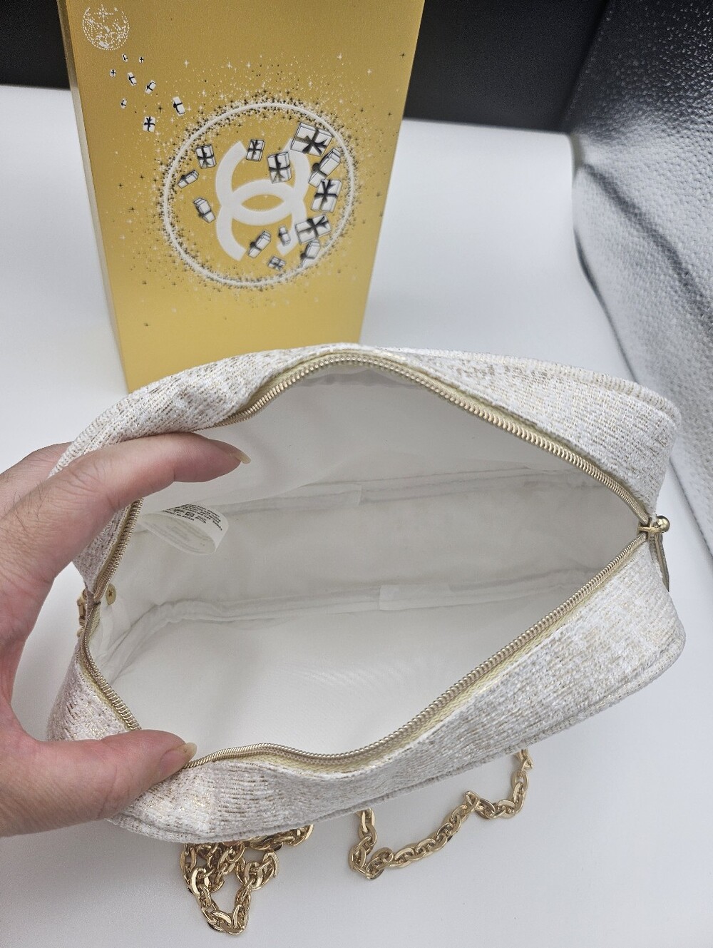 New CHANEL Cream Cosmetic Pouch from Chanel Beauty. - Picture 15 of 16
